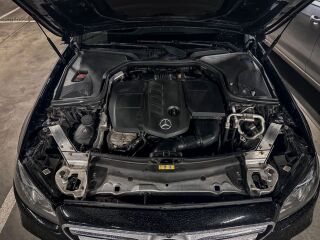 Mercedes-Benz E 220 AMG Burmester 2.0 143kW
