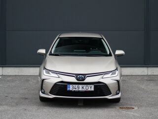 Toyota Corolla Luxury Plus 1.8 72kW