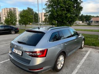Skoda Superb 1.8 132kW