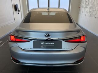 Lexus ES 300h Limited Edition 2.5 131kW