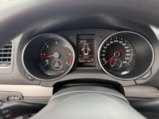 Volkswagen Golf 1.6 77кВ