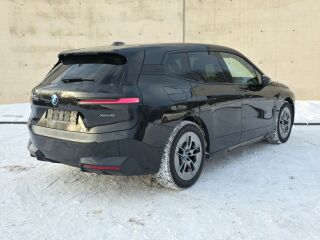 BMW iX xDrive 40 M-Pakett Autopilot 240кВ