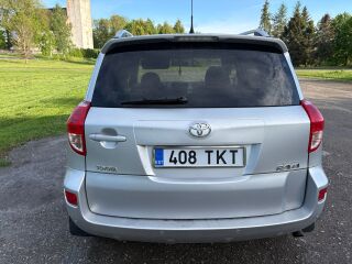 Toyota RAV4 2.2 100kW