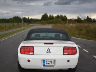 Ford Mustang 4.0 157kW