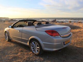 Opel Astra TwinTop COSMO Sportkakett 1.9 CDTI 110кВ