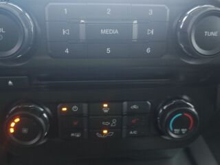 Ford F-150 XLT 5.0 V8 268кВ
