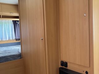Dethleffs 430DB Camper