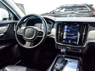 Volvo V90 Cross Country D4 AWD 2.0 140кВ