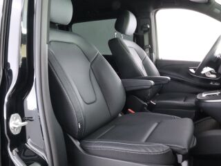 Mercedes-Benz V 300 d 4Matic AMG A2 2.0 R4 174kW