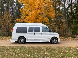GMC Savana American road ultra 5.7 190kW