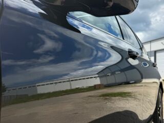 Mercedes-Benz E 300 AMG 4 MATIC NIGHT PACKET 2.0 143кВ