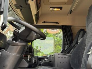Mercedes-Benz ACTROS 1832 235кВ
