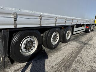 Schmitz Semitrailer Curtainsider Standard