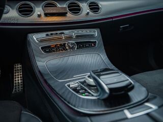Mercedes-Benz E 220 AMG Burmester 2.0 143kW