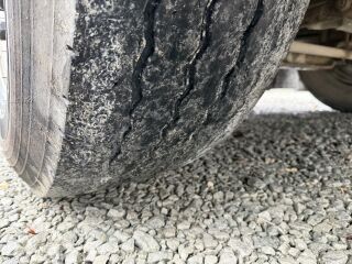 Volvo FM 340 6x2 box vibra