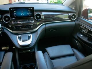 Mercedes-Benz V 300 4M Luxury Chauffeur Avantgarde Wntr Long 2.0 d 174кВ