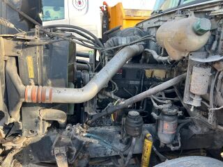 Volvo WHITE GMC ENTYRE gudronaator 206kW