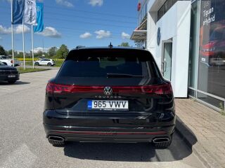 Volkswagen Touareg Elegance 3.0 V6 TDI 170кВ