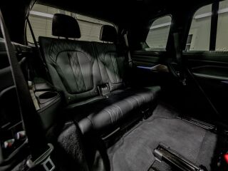BMW X7 Individual-Sky lounge-M Paket 3.0 250kW