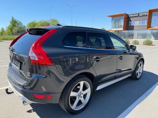 Volvo XC60 R-Design AWD 2.4 158kW