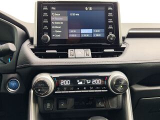 Toyota RAV4 Luxury Plus 131кВ