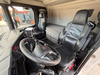 Scania R410 6x2*4 302kW
