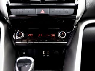 Mitsubishi Eclipse Cross Instye Plus Pano 4WD 2.4 138kW