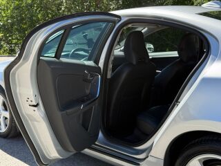 Volvo S60 2.4 D5 151kW