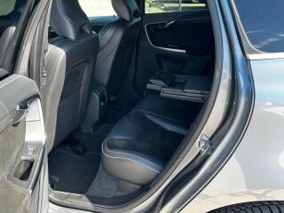 Volvo XC60 Momentum R-Design Edition 2.0 D3 110kW