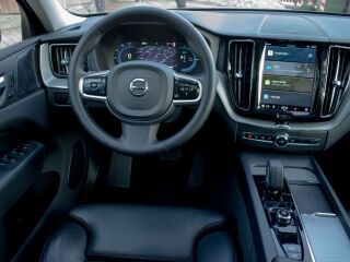 Volvo XC60 AWD DARK Long Range T8 Plus Intelli Safe PRO  2.0 T8 Recharge PHEV Long Range MY2023 335kW