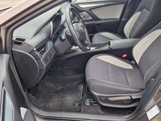 Toyota Avensis 1.8 108кВ