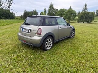 MINI Cooper 1.6 88kW