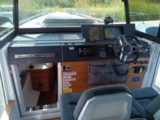 Axopar Axopar 37 XC Cross Cabin with 2 x Mercury