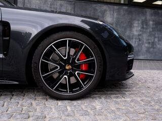 Porsche Panamera GTS 4.0 V8 338kW