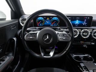 Mercedes-Benz A 180 AMG Line 100kW