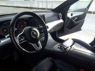 Mercedes-Benz E 220 Avantgarde 9G-Tronic bluetec 2.2 143kW