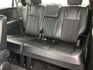 Lancia Voyager LUXURY STOW N GO SWISS GOLD S LINE EDITION 131kW