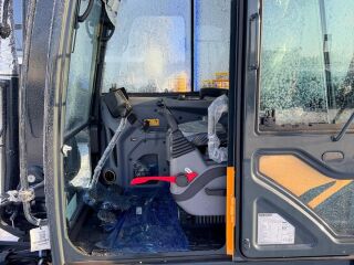 Hyundai HX65A METALLROOMIKUGA 450 mm 48kW