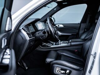 BMW X7 3.0 294kW