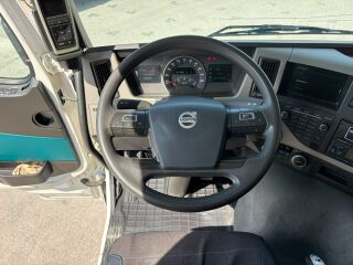 Volvo FM 370 6x2*4 278kW