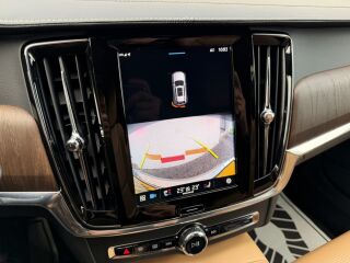 Volvo V90 Cross Country Intelli Safe Pro AWD Luxury MY22 2.0 B5 KERS MILD Kerghübriid 183kW