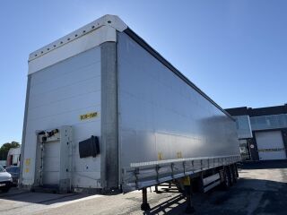 Schmitz Semitrailer Curtainsider Standard