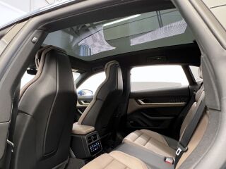 Porsche Taycan 4S Cross Turismo 420kW