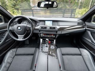 BMW 523 i Touring Sport Package 3.0 R6 150кВ