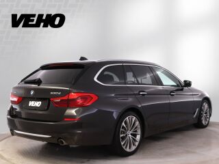 BMW 530 d xDrive Touring Luxury Line 3.0 195кВ