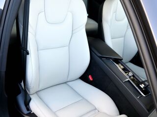 Volvo XC60 AWD BRIGHT PLUS INTELLI SAFE MY24 2.0 T6 Plug-in LONG RANGE 293kW