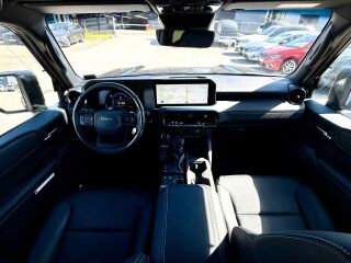 Toyota Land Cruiser SUV 2.8 D-4D Legend Technology 2.8 151кВ
