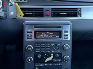 Volvo V70 Facelift Momentum 2.0 R5 D3 120kW