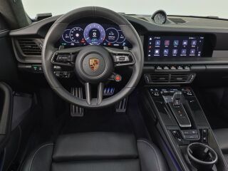 Porsche 911 Carrera 4 GTS Coupe T-Hybrid 398kW