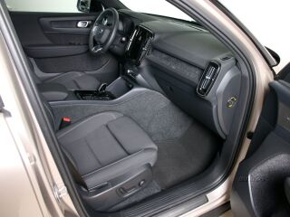 Volvo XC40 AWD ULTIMATE DARK INTELLI SAFE PRO FULL P8 RECHARGE MY24 300kW